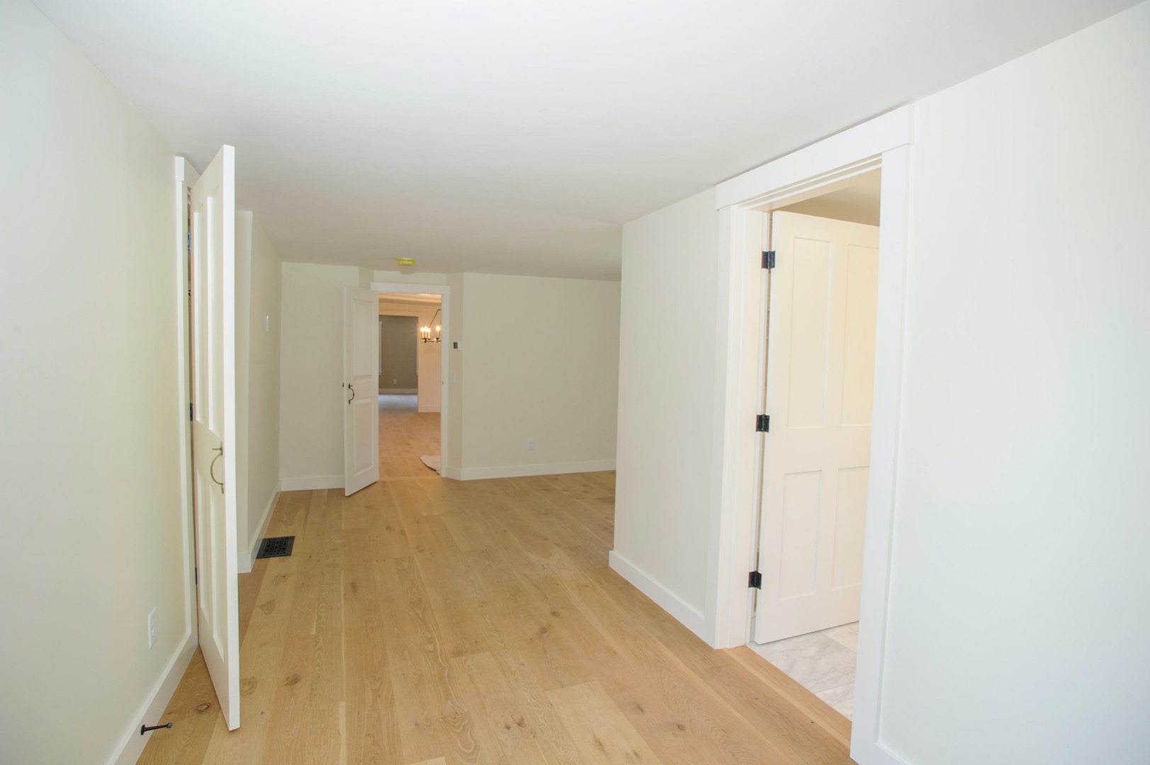 1005 State Road Vineyard Haven, MA 02568 - Photo 17 of 40 1st Floor Primary