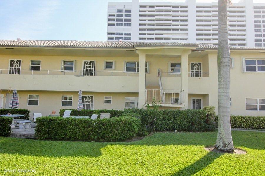 2561 South Ocean Boulevard, Unit 7 Boca Raton, FL 33432 - Photo 15 of 15 2561SOceanBlvd_Unit7_FrontView