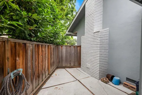 $2,100,000 | 32 Bradshaw Terrace, Redwood City, CA 94062