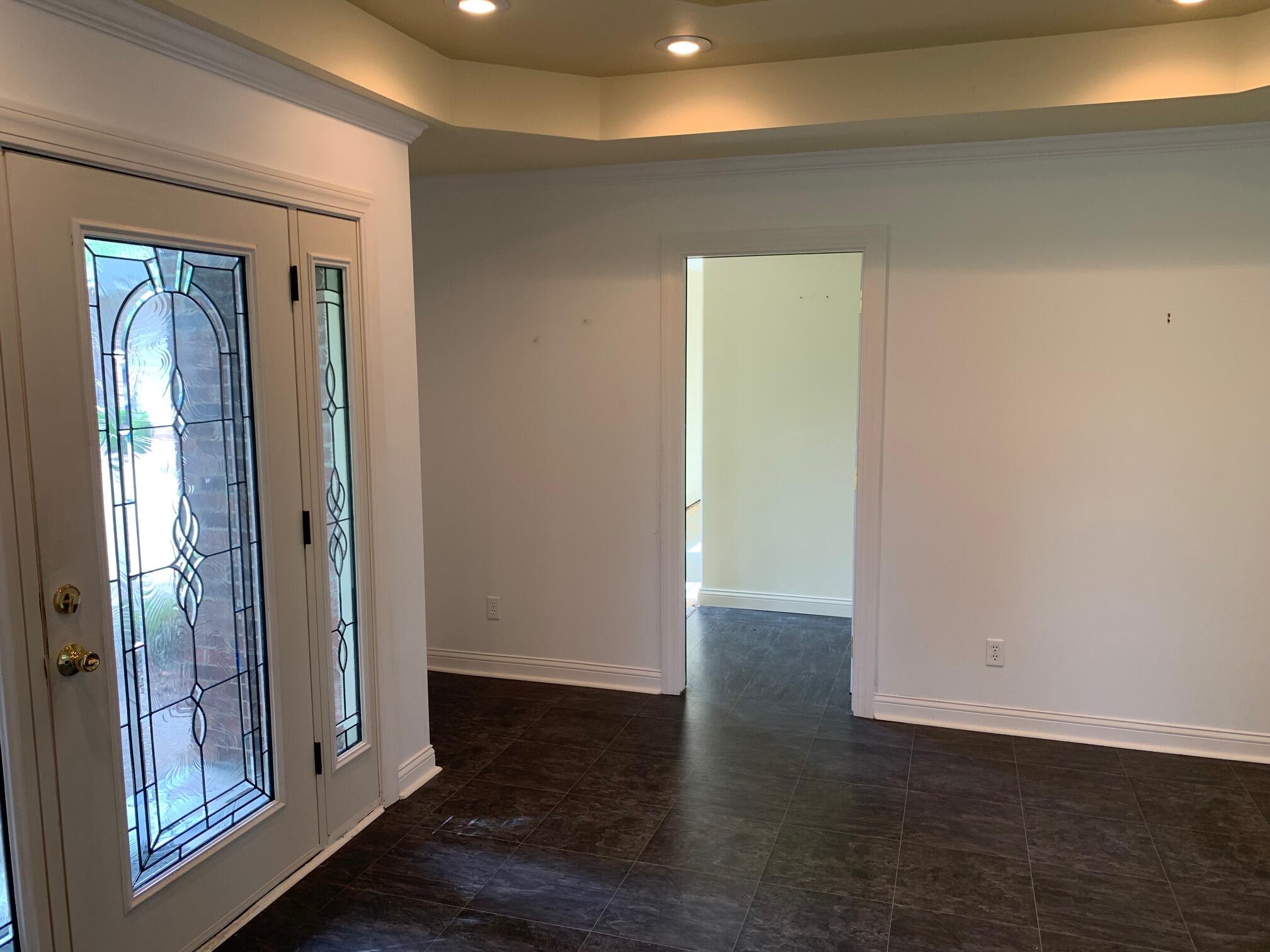 795 Waterworks Road Danville, KY 40422 - Photo 25 of 33 795 Waterworks foyer looking toward rear