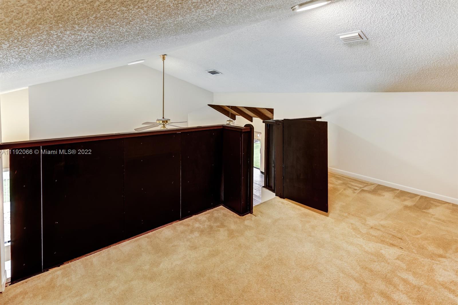 7528 Southwest 95th Place Miami, FL 33173 - Photo 3 of 14