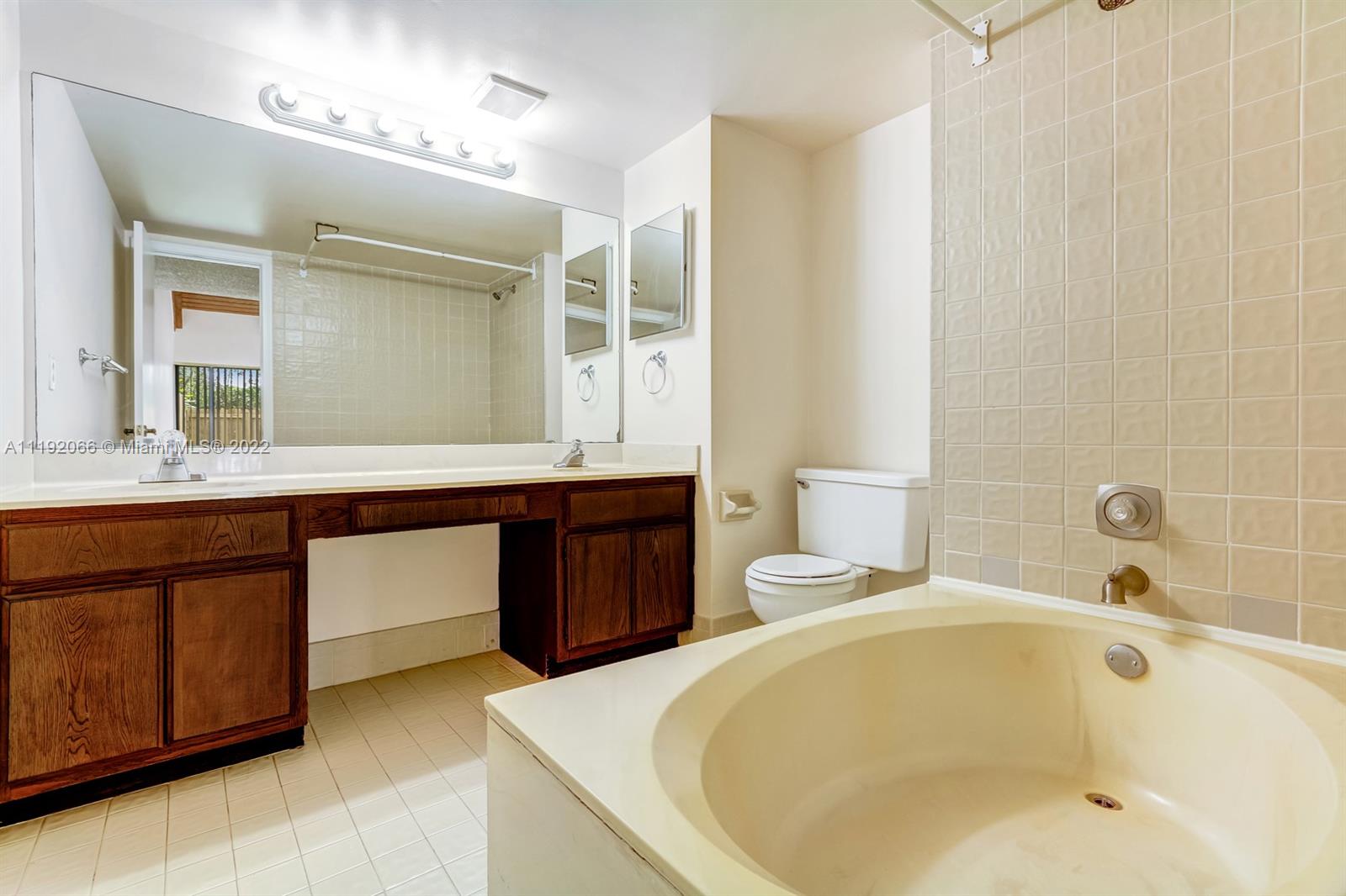 7528 Southwest 95th Place Miami, FL 33173 - Photo 7 of 14