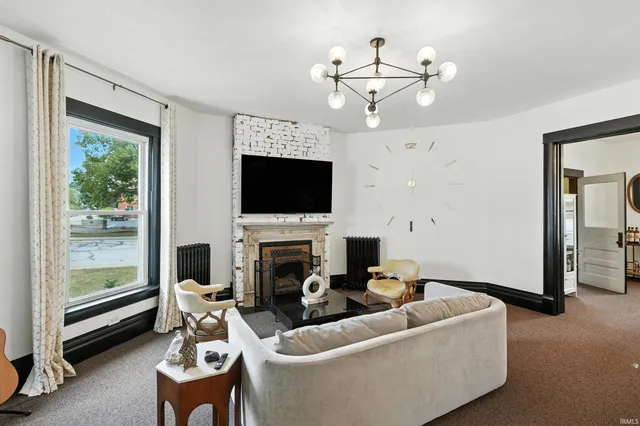 $289,900 | 126 North Main Street, Columbia City, IN 46725