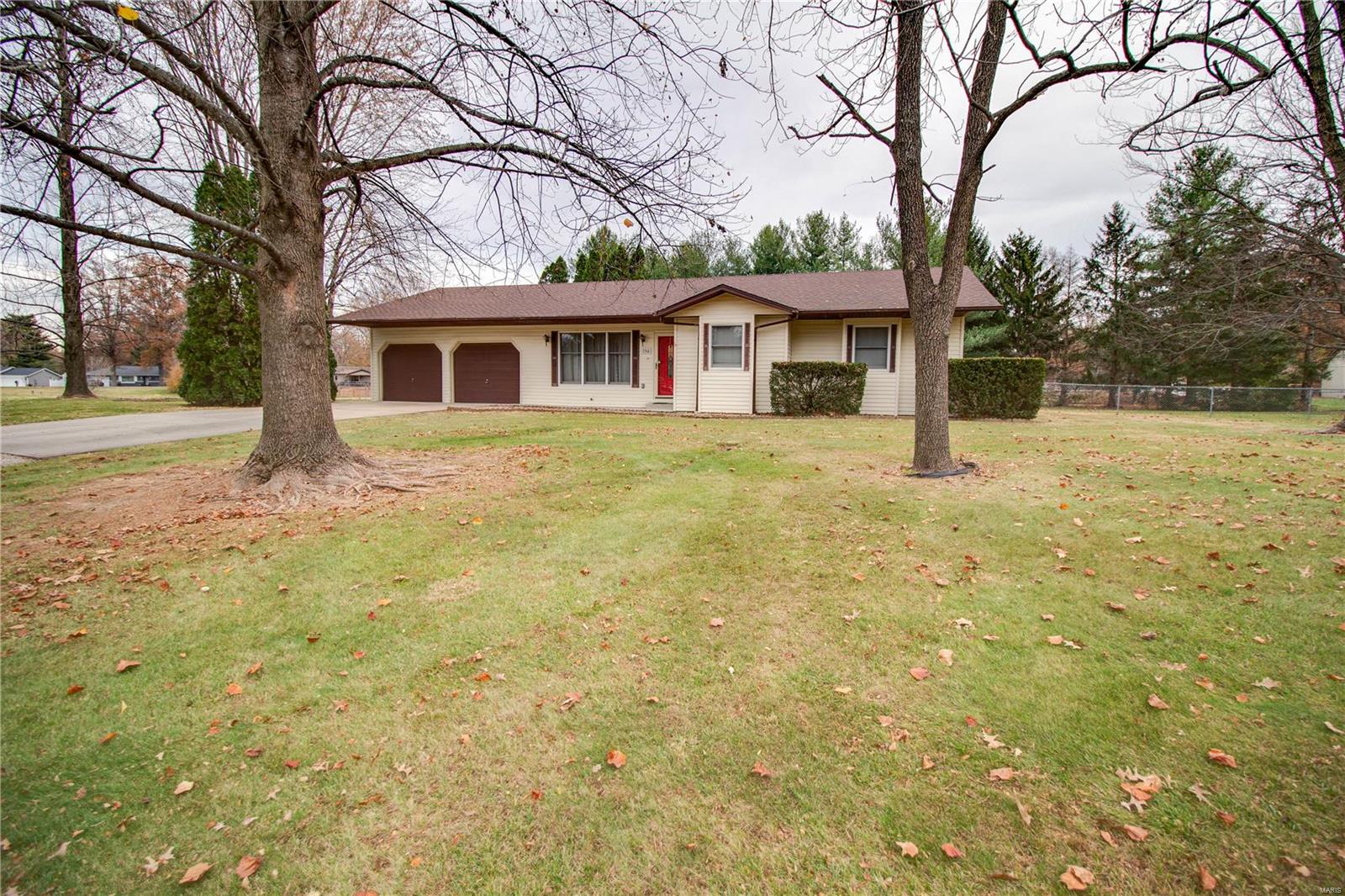 704 Cheshire Road Troy, IL 62294 - Photo 2 of 75 Gallery Image 2