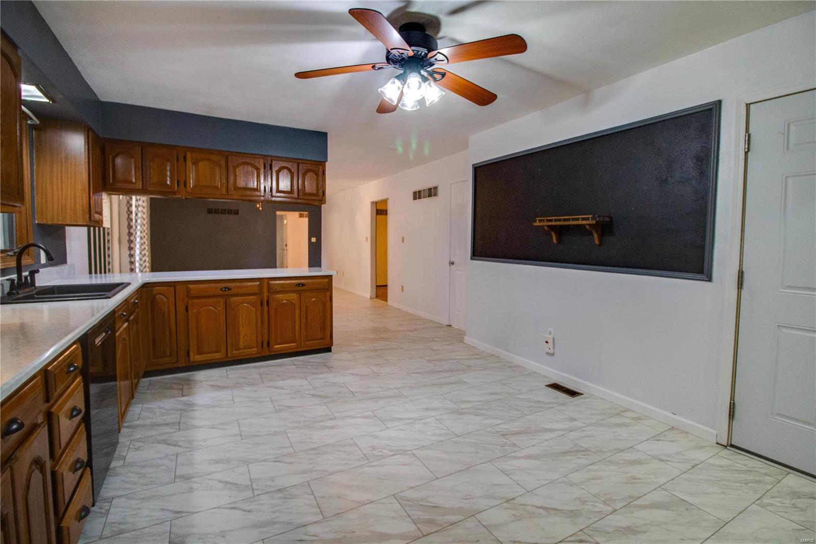704 Cheshire Road Troy, IL 62294 - Photo 29 of 75 Gallery Image 29