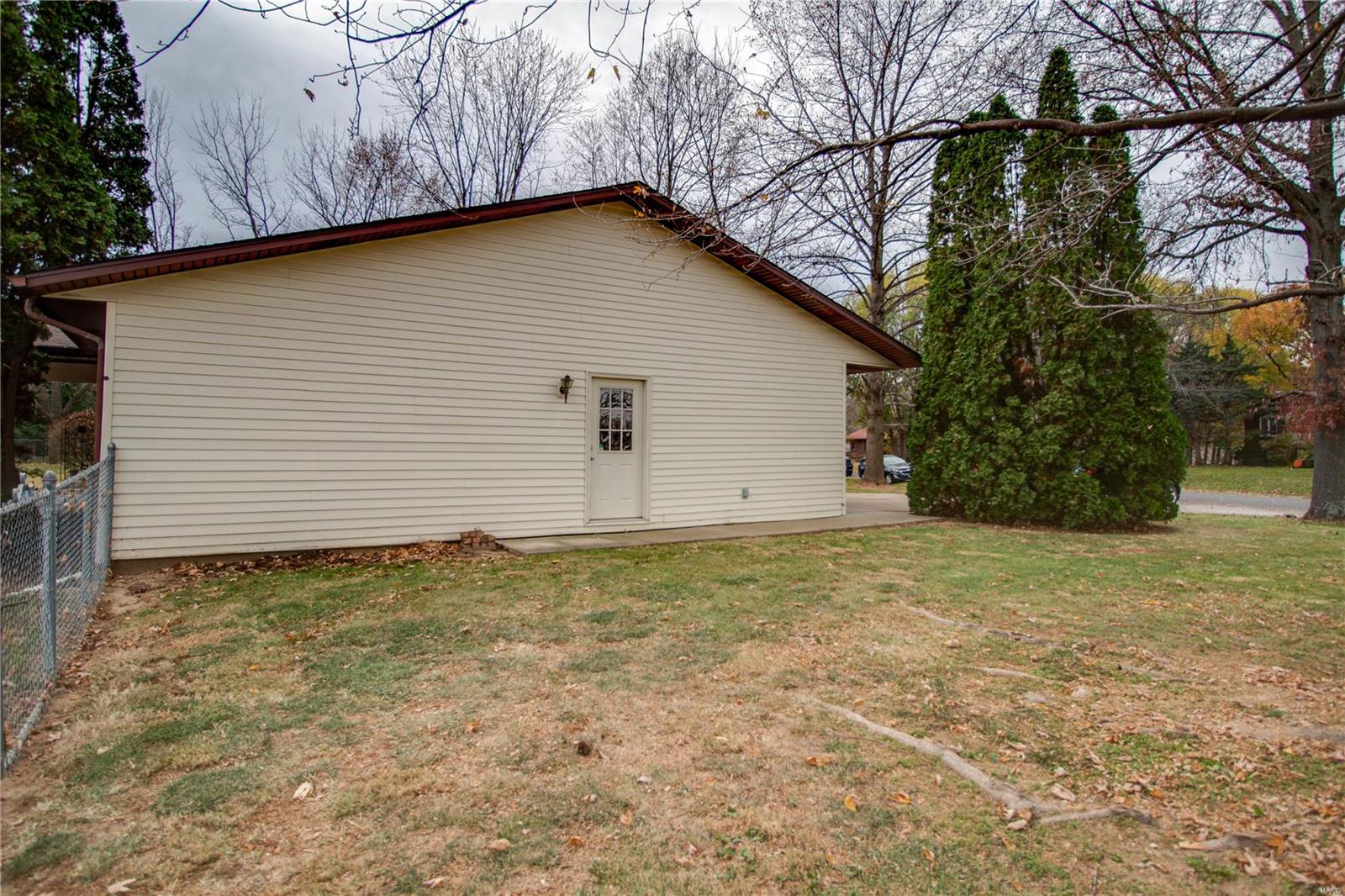 704 Cheshire Road Troy, IL 62294 - Photo 5 of 75 Gallery Image 5