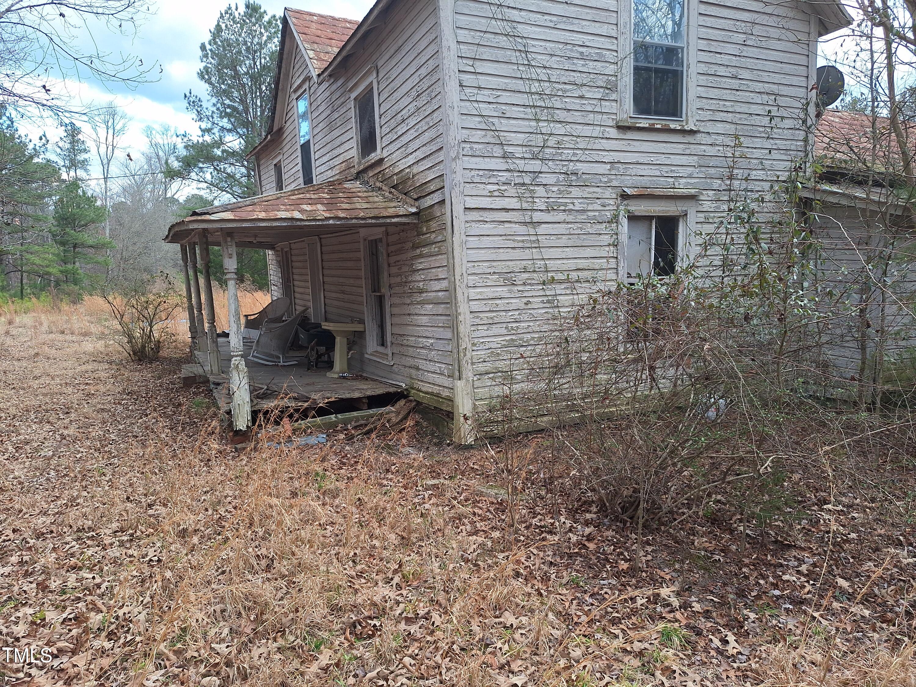 163 Sexton Road Apex, NC 27523 - Photo 12 of 12 a front view of a house with garden