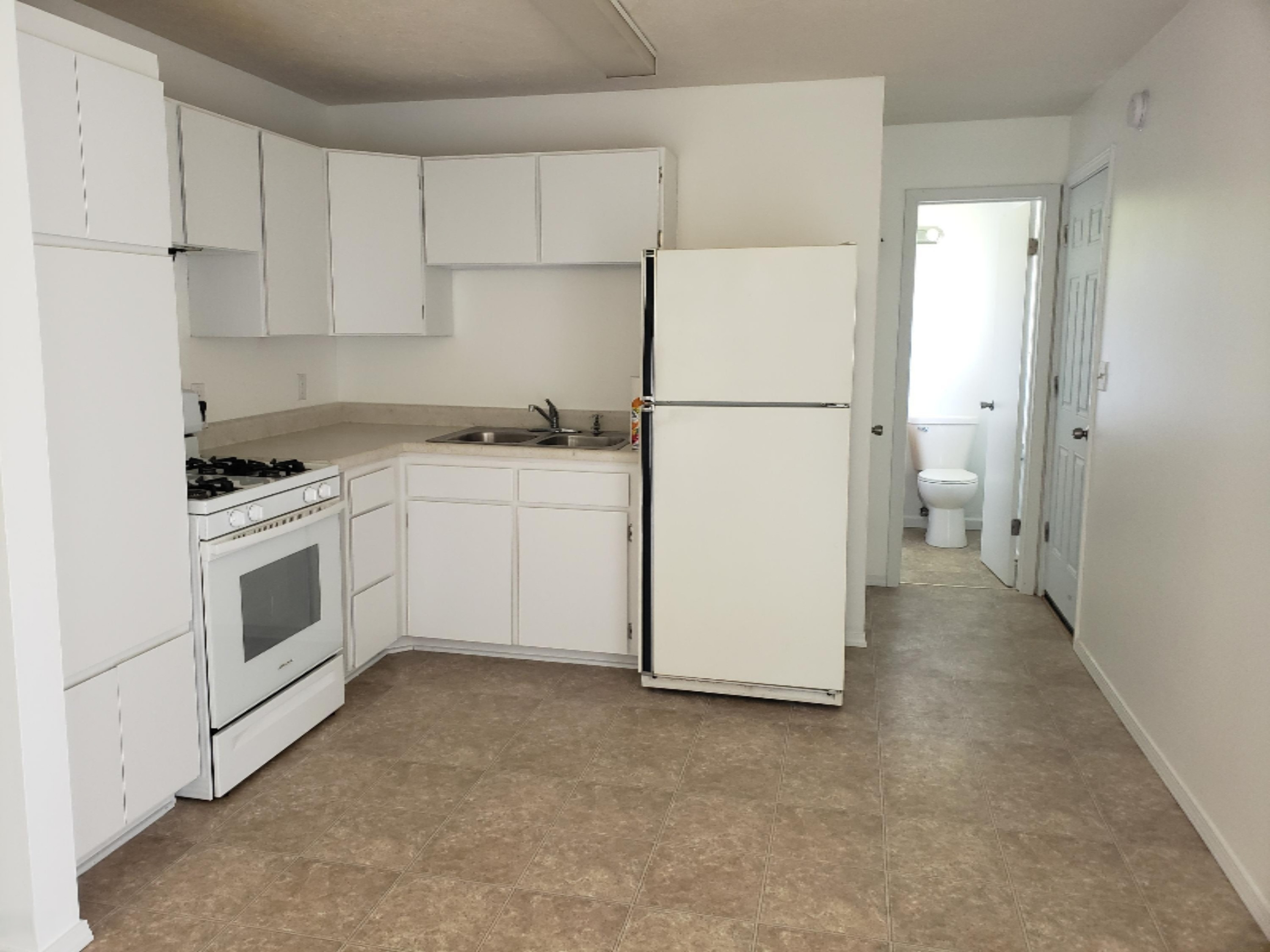 562 Riverside Drive Watervliet, MI 49098 - Photo 10 of 21 20200513_153002