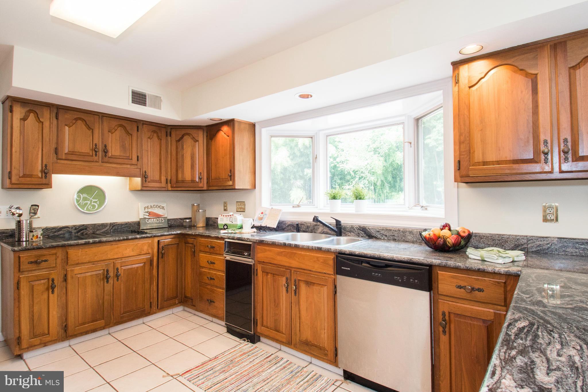 576 Stocketts Run Road Davidsonville, MD 21035 - Photo 18 of 30 Kitchen