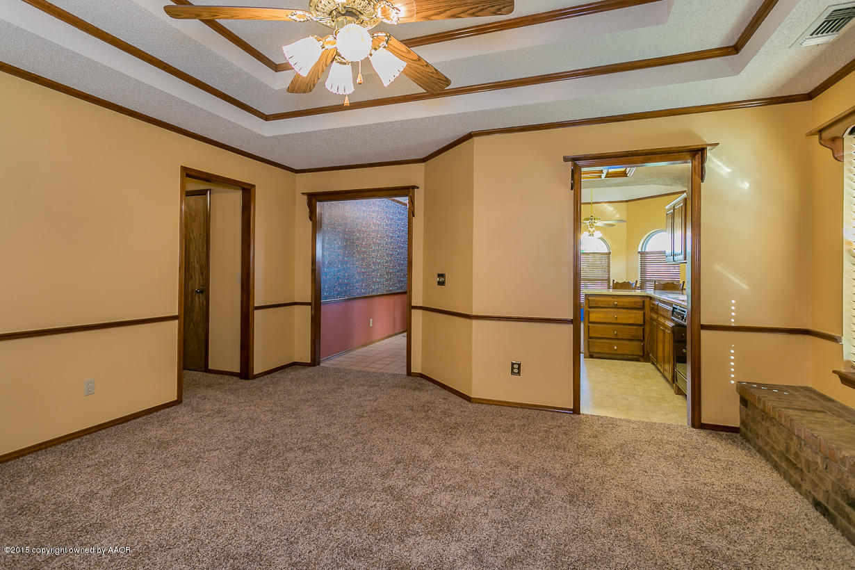 4203 Rondo Avenue Amarillo, TX 79110 - Photo 9 of 21 a view of livingroom with hallway