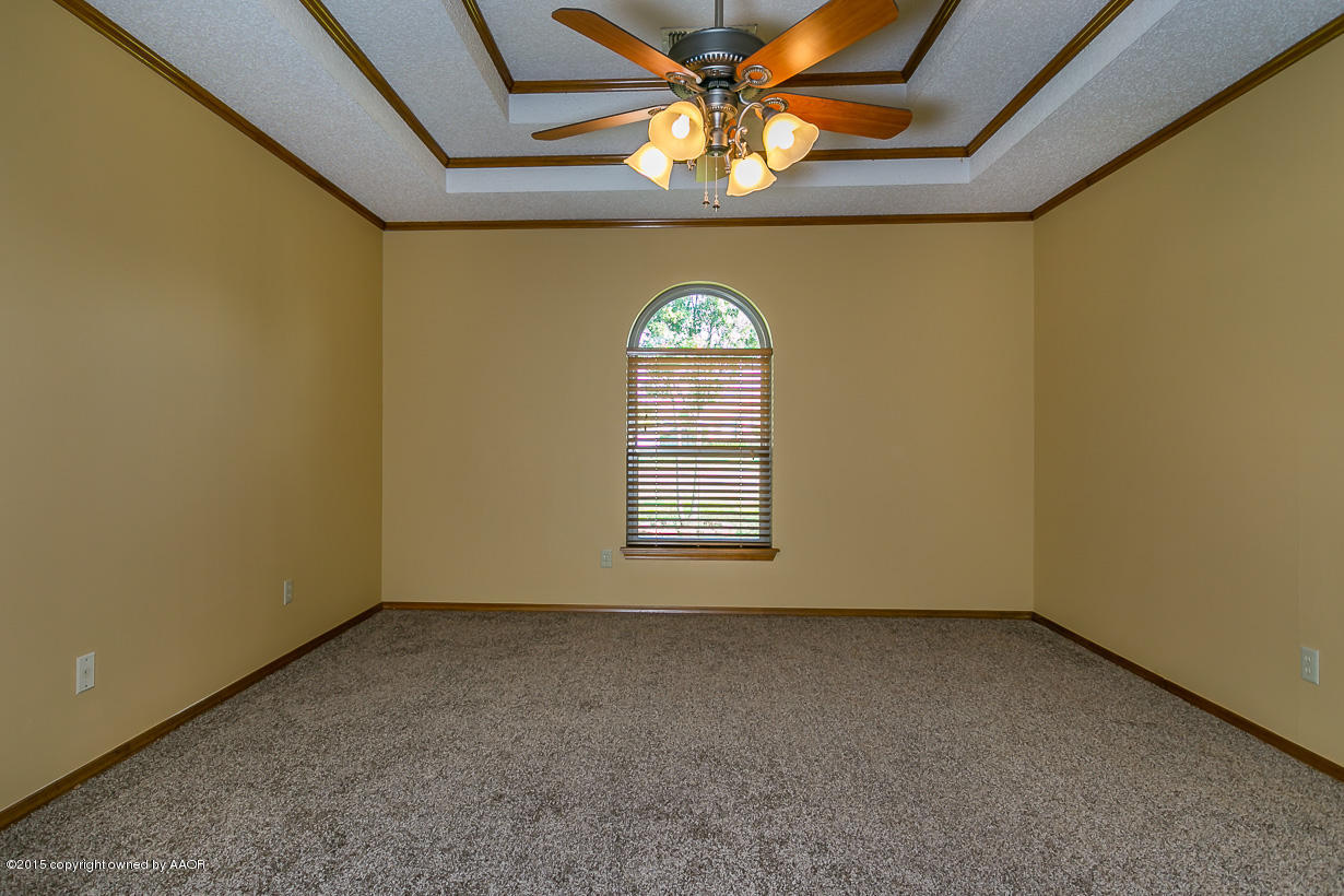 4203 Rondo Avenue Amarillo, TX 79110 - Photo 10 of 21 an empty room with a window