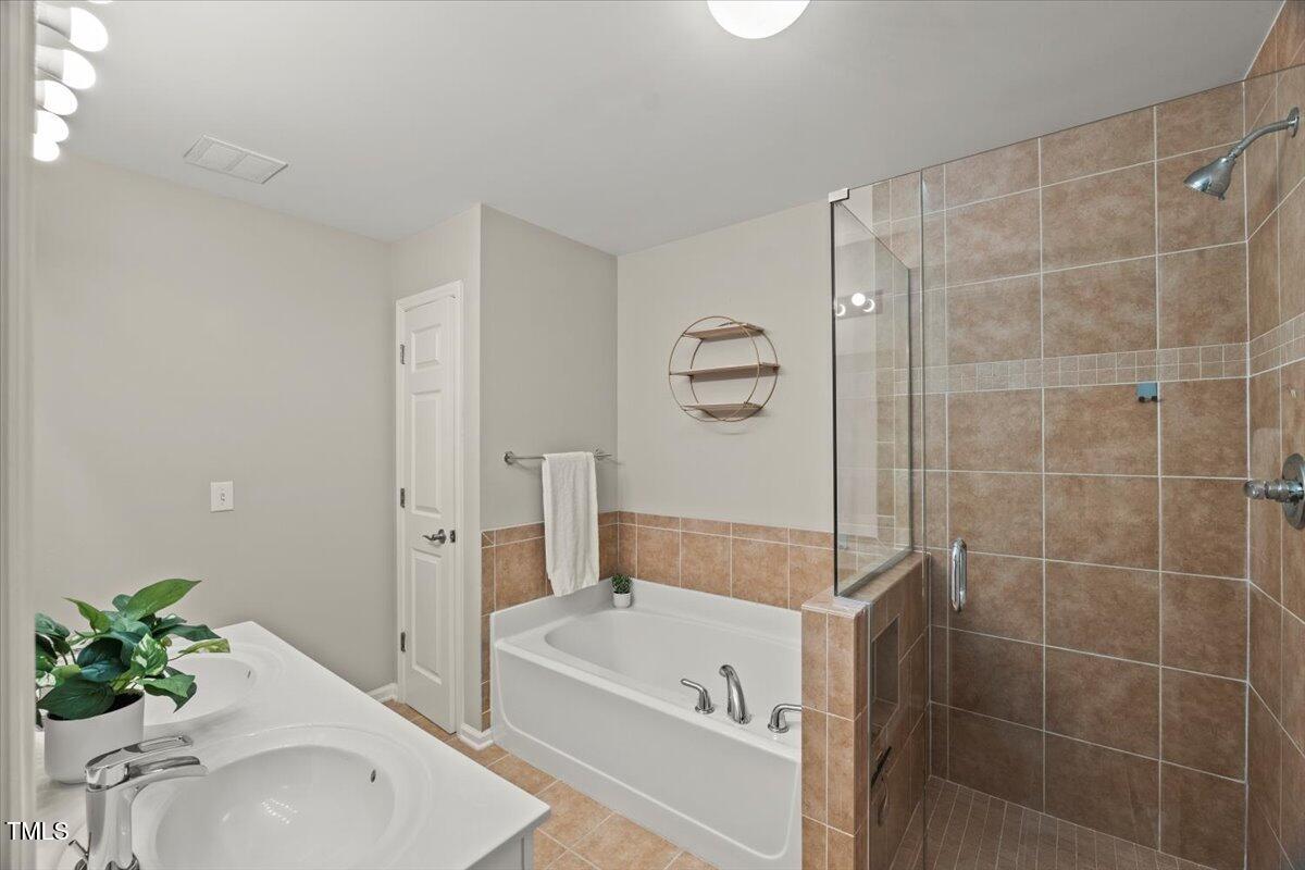 2920 Barrymore Street, Unit 106 Raleigh, NC 27603 - Photo 26 of 41 29-P1303344