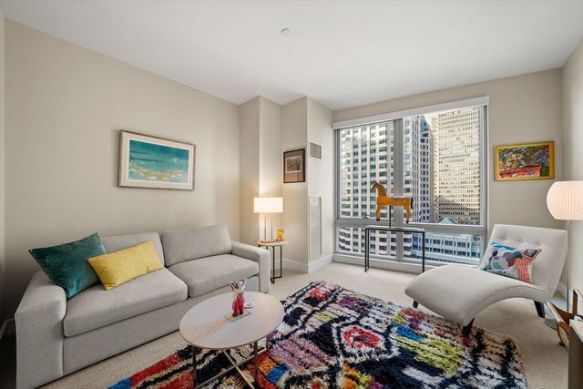 $2,150,000 | 500 Atlantic Avenue, Unit 18G, Boston, MA 02210