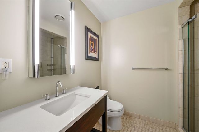 $2,150,000 | 500 Atlantic Avenue, Unit 18G, Boston, MA 02210