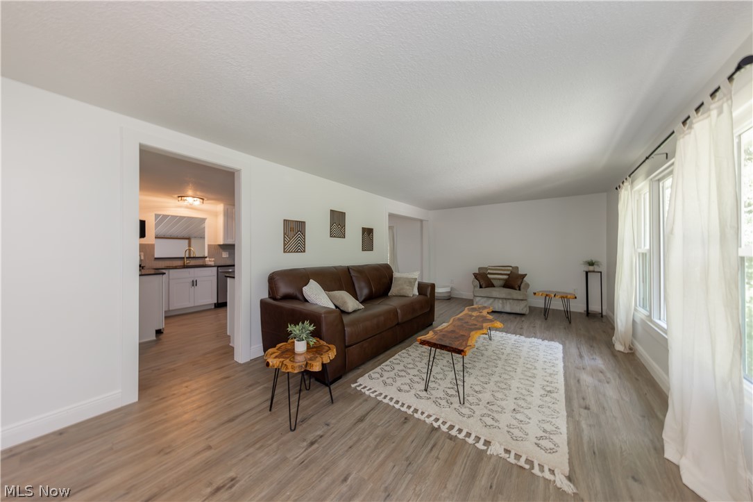 12133 Snow Road Burton, OH 44021 - Photo 2 of 46