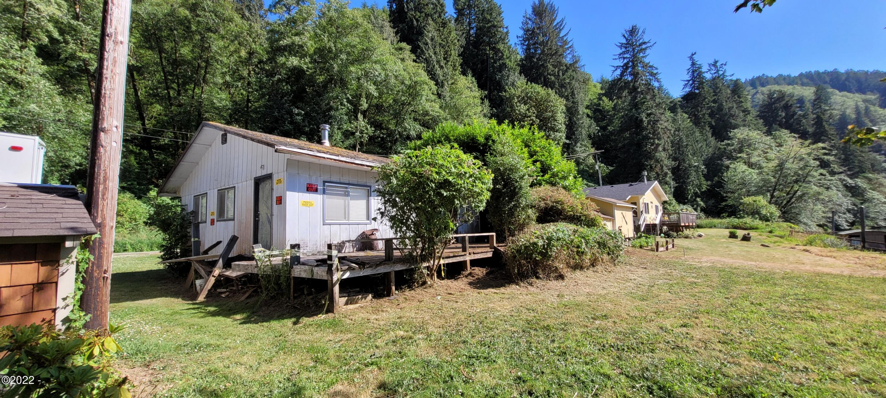 325 East Aldersprings Road Waldport, OR 97394 - Photo 5 of 7 20220713_165258