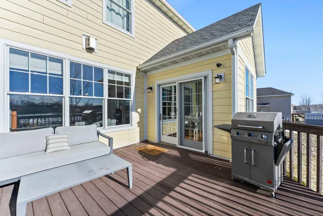 $575,000 | 1555 Wood Duck Lane Northeast, Owatonna, MN 55060