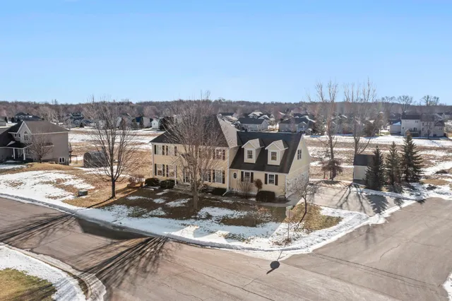 $575,000 | 1555 Wood Duck Lane Northeast, Owatonna, MN 55060