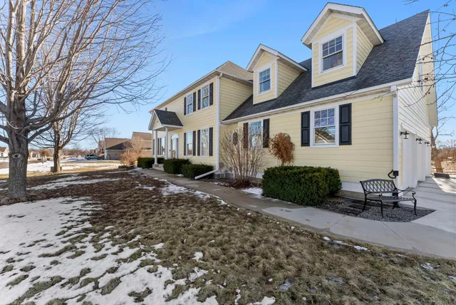 $575,000 | 1555 Wood Duck Lane Northeast, Owatonna, MN 55060