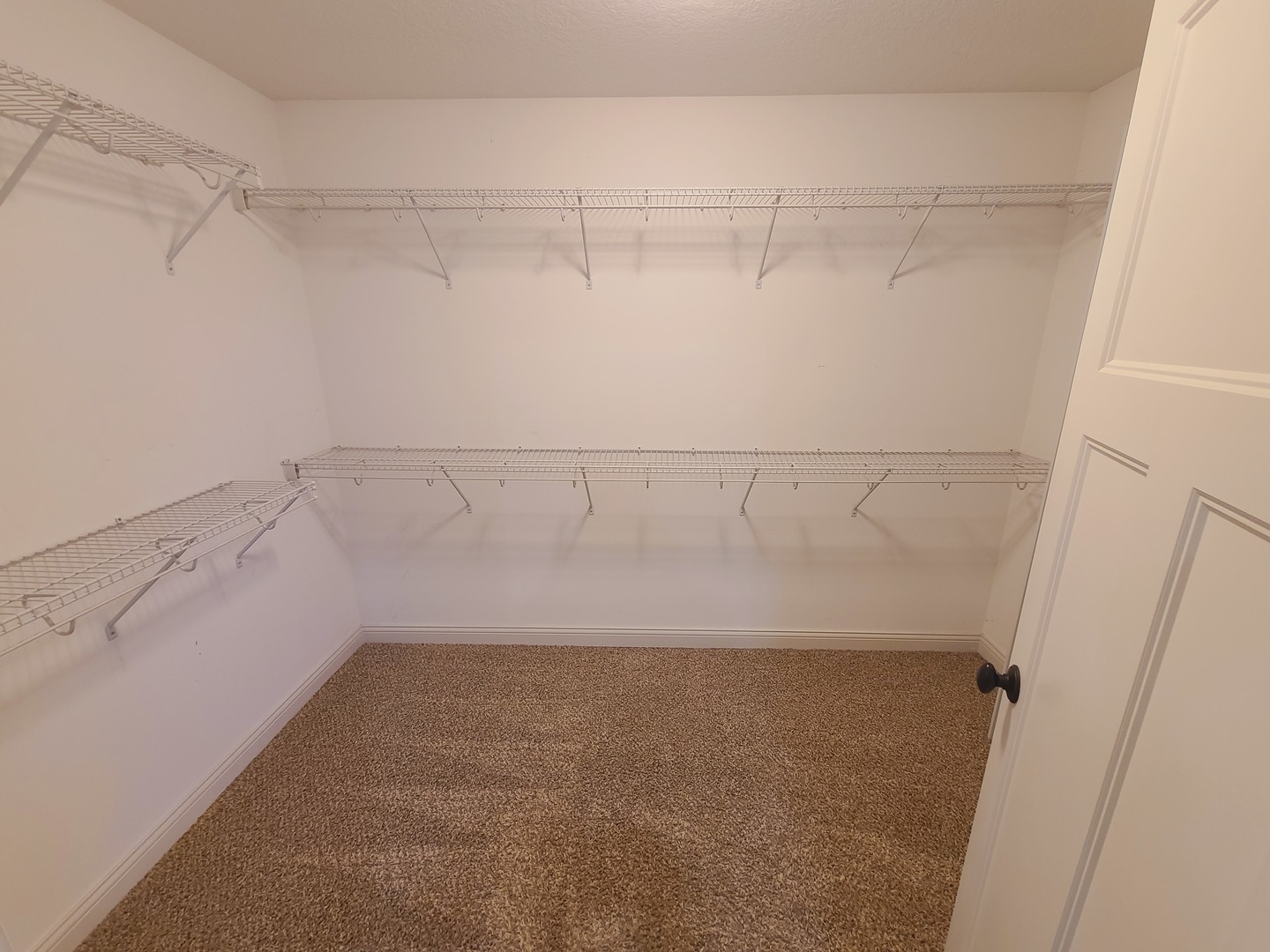790 Muirfield Circle Eldridge, IA 52748 - Photo 21 of 36 a view of a room