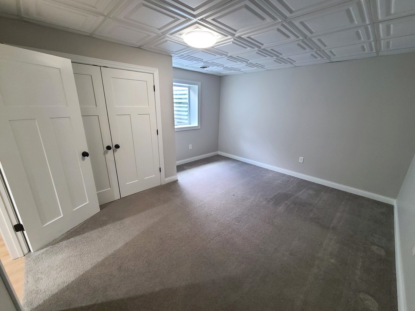 790 Muirfield Circle Eldridge, IA 52748 - Photo 34 of 36 a view of empty room with windows