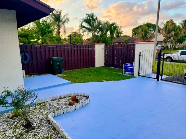 $349,500 | 5624 Biscayne Drive, Greenacres, FL 33463