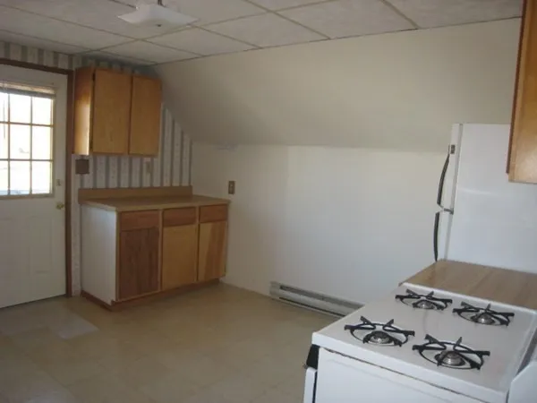 $1,350 | 113 Pleasant Street, Unit 3, Gloucester, MA 01930