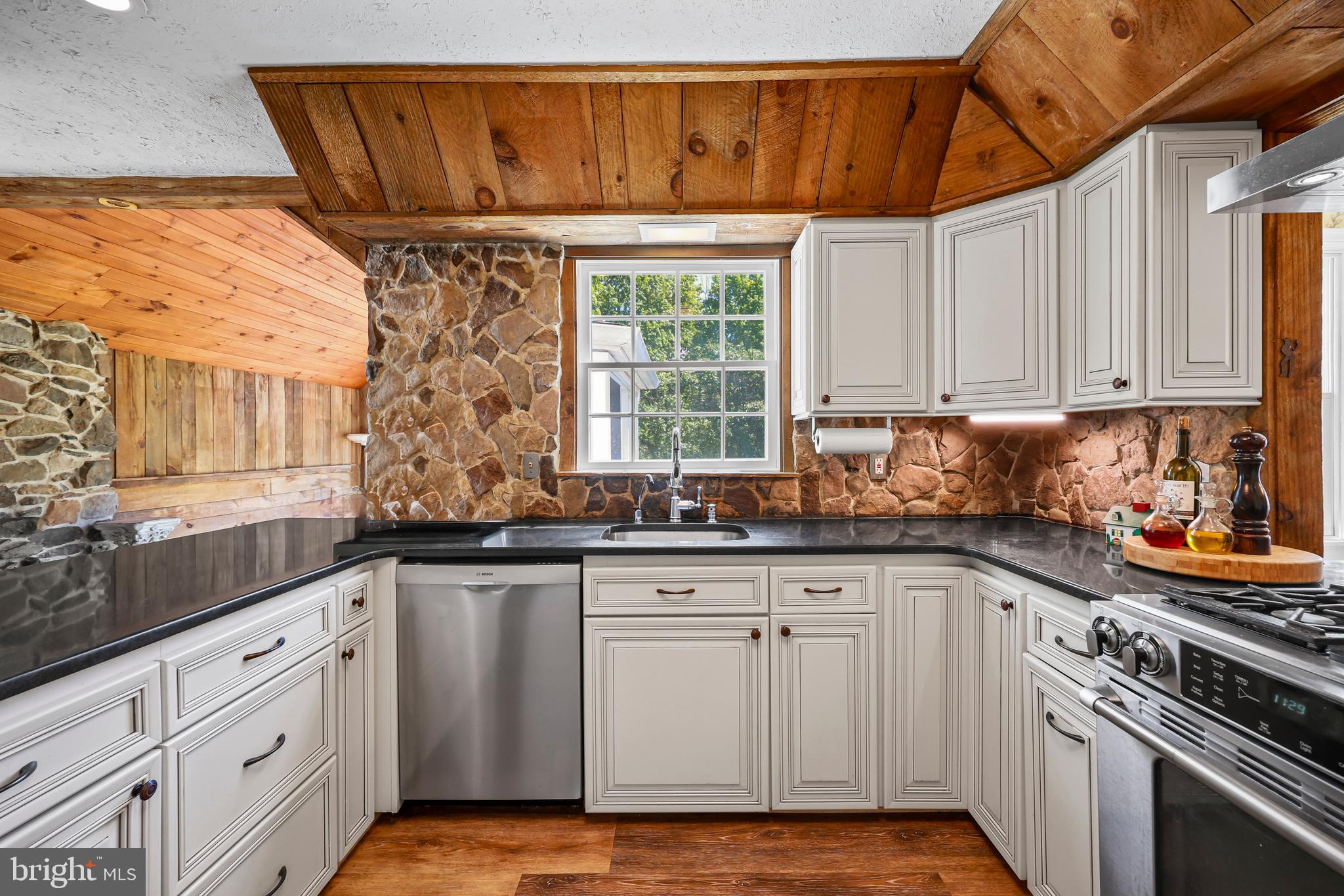 339 Mountain View Road Skillman, NJ 08558 - Photo 20 of 54 Kitchen