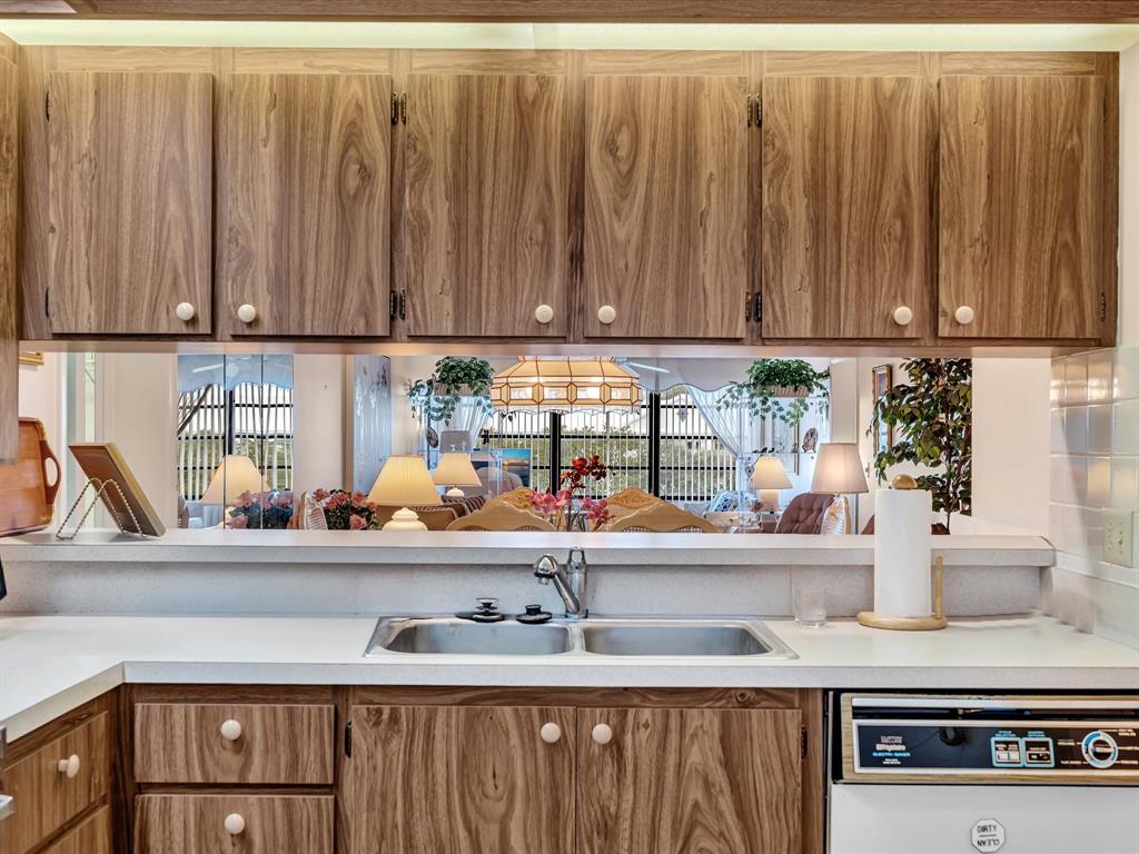 6049 Balboa Circle, Unit 406 Boca Raton, FL 33433 - Photo 13 of 54