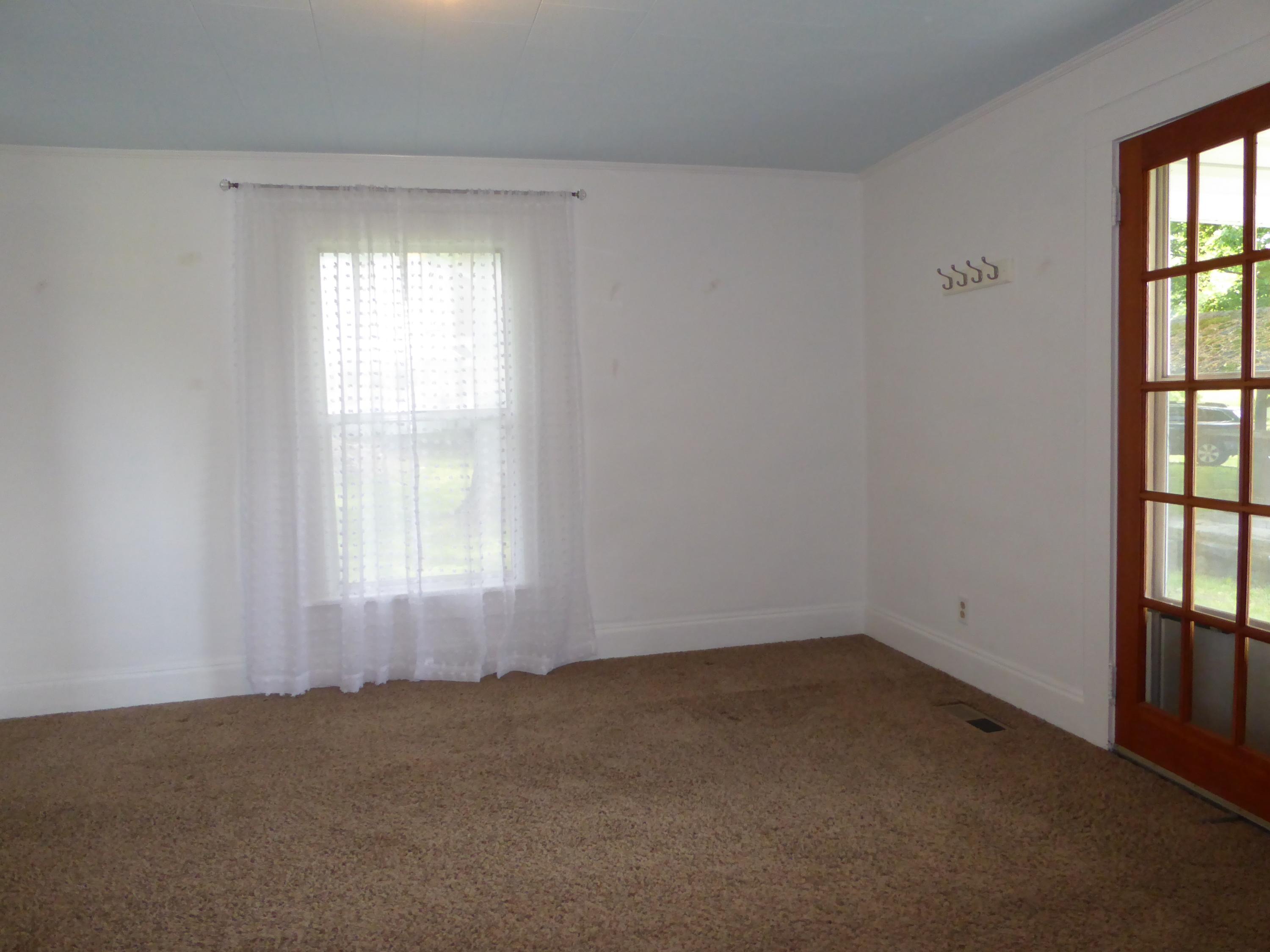 1453 Grand Center Road Chickamauga, GA 30707 - Photo 39 of 68 Guest #2 Living Rm right side +front doo