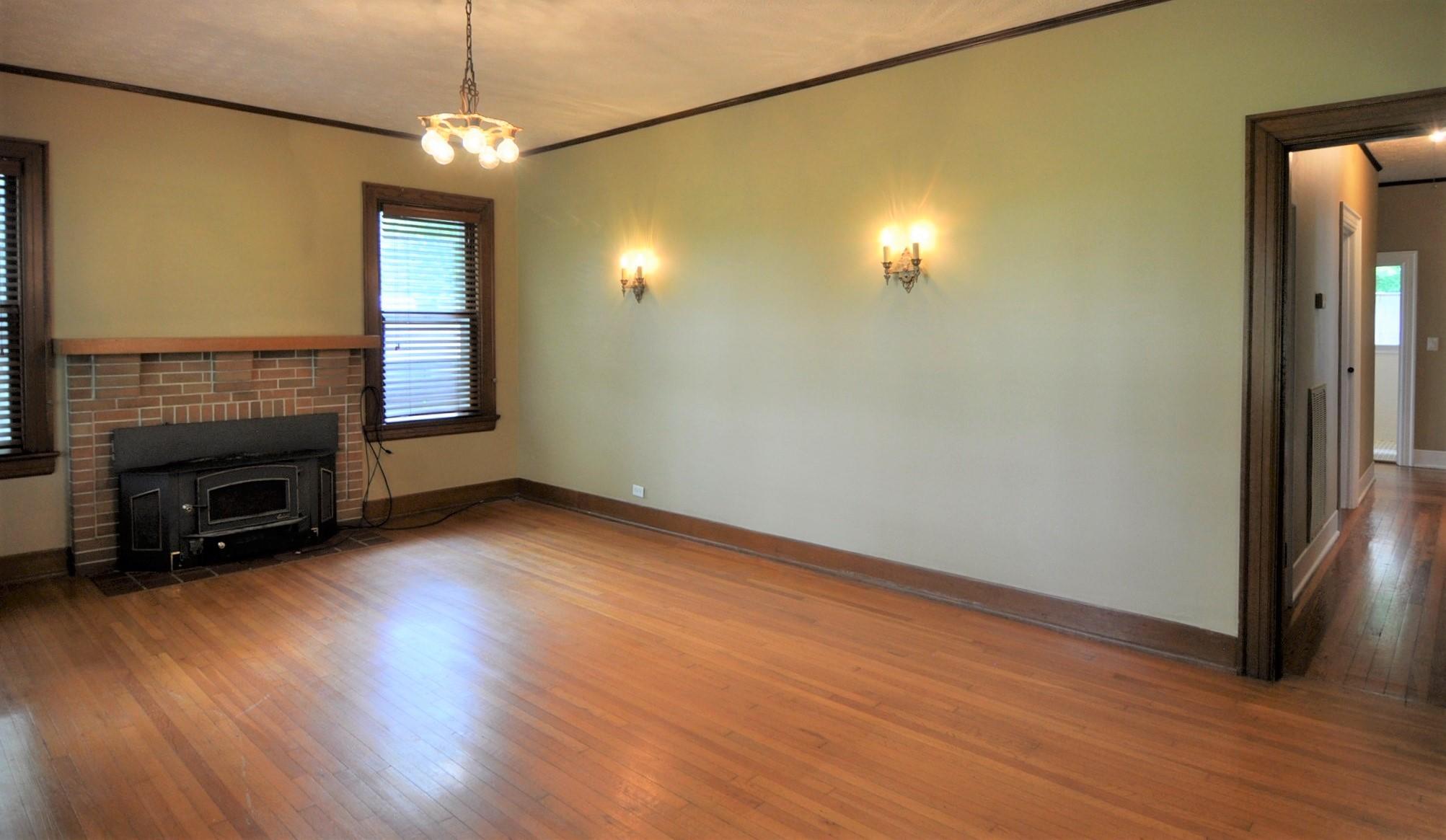 1453 Grand Center Road Chickamauga, GA 30707 - Photo 5 of 68 Living Rm entry & hallway p3