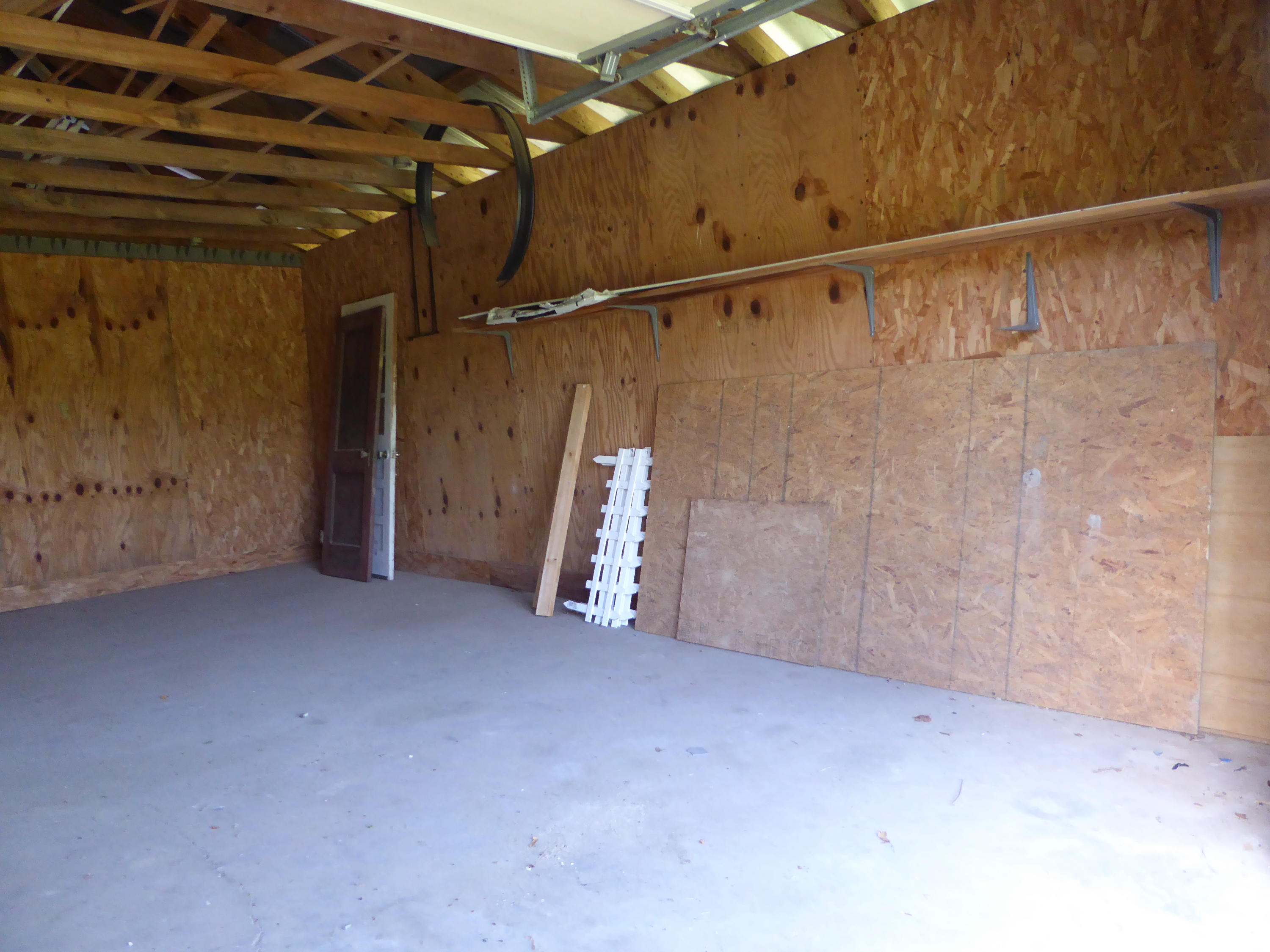 1453 Grand Center Road Chickamauga, GA 30707 - Photo 53 of 68 Garage right side - Hse1
