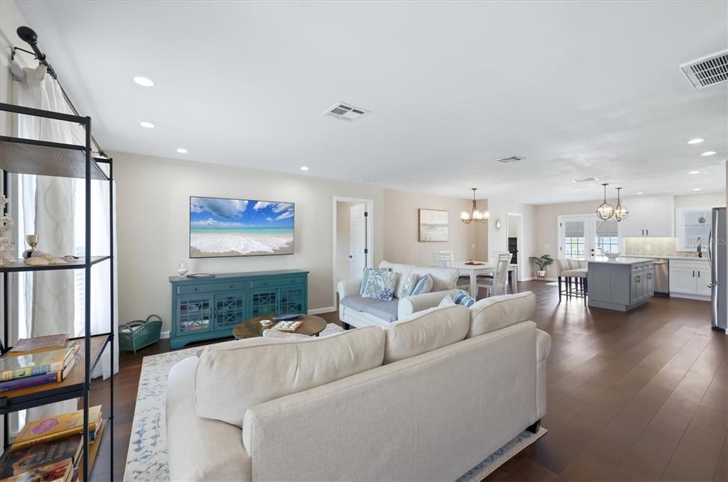 3140 Odessa Road Venice, FL 34293 - Photo 3 of 37