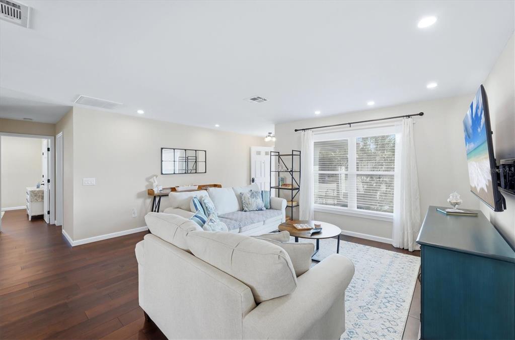 3140 Odessa Road Venice, FL 34293 - Photo 5 of 37