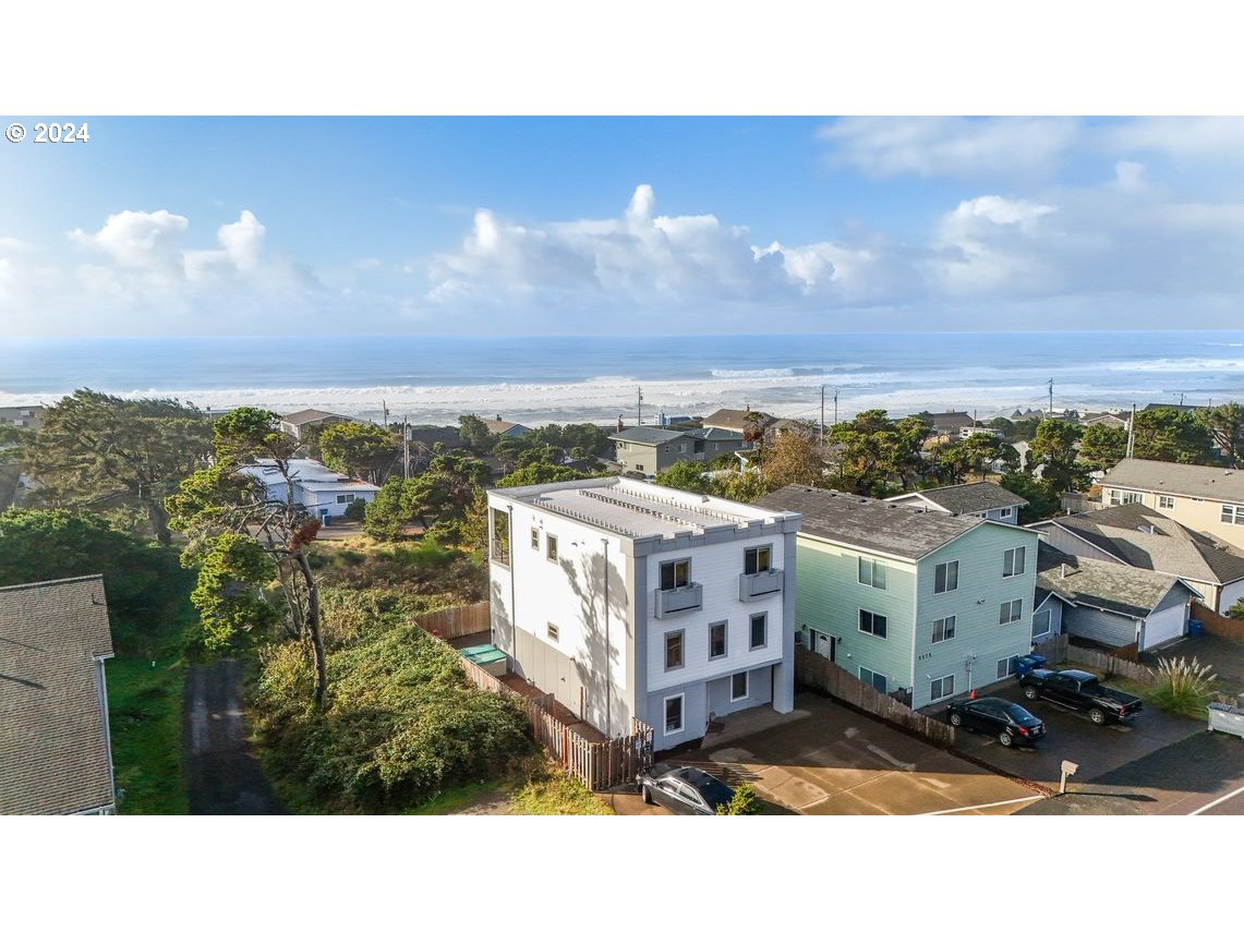 5545 Northwest Logan Road Lincoln City, OR 97367 - Photo 34 of 35