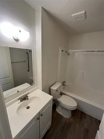 $1,750 | 824 Johnnie Row, Seagoville, TX 75159