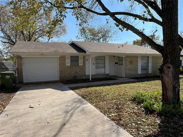 $1,750 | 824 Johnnie Row, Seagoville, TX 75159