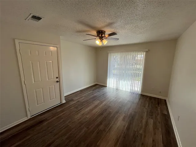 $1,750 | 824 Johnnie Row, Seagoville, TX 75159