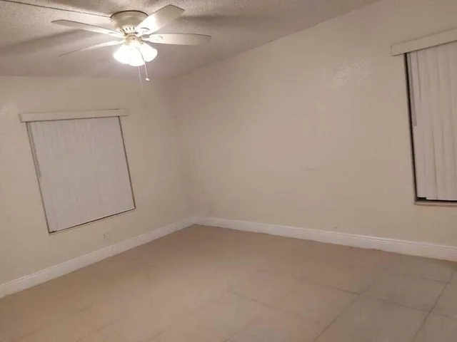 $1,950 | 201 Foxtail Drive, Unit G1, Greenacres, FL 33415