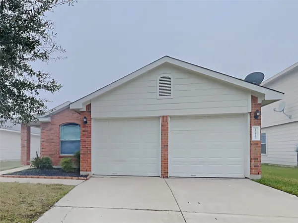$1,975 | 12417 Sky Harbor Drive, Del Valle, TX 78617