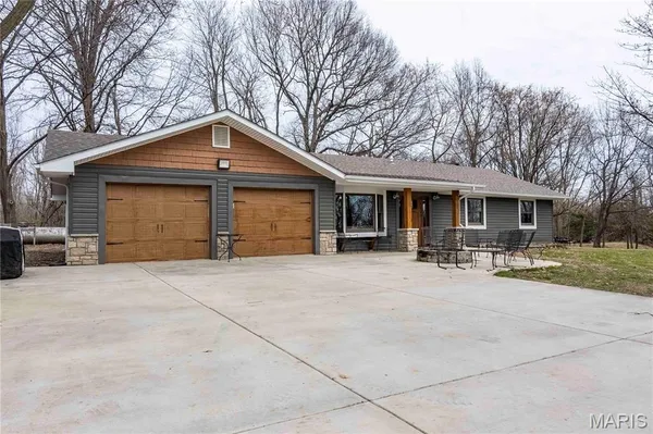 $329,000 | 120 Willow Lane, Eolia, MO 63344