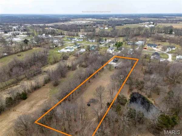 $329,000 | 120 Willow Lane, Eolia, MO 63344