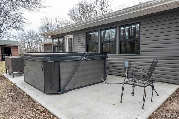 $319,000 | 120 Willow Lane, Eolia, MO 63344