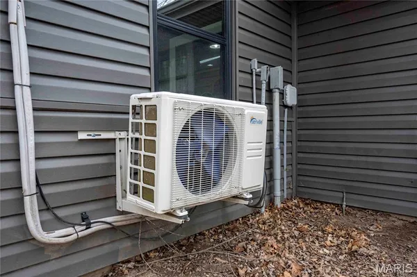 $329,000 | 120 Willow Lane, Eolia, MO 63344