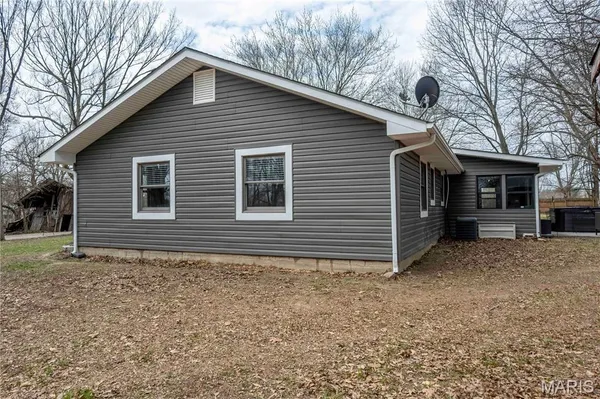 $329,000 | 120 Willow Lane, Eolia, MO 63344