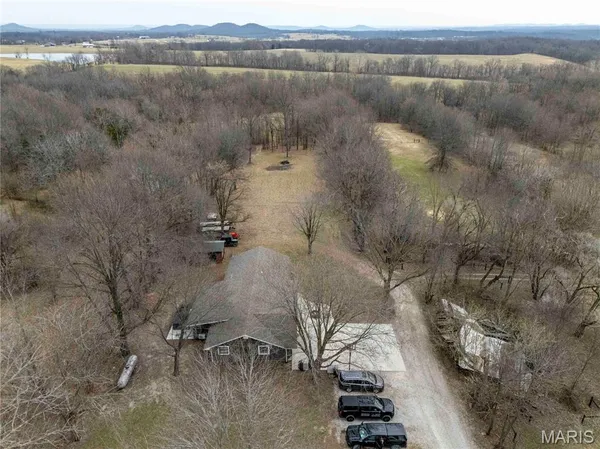 $329,000 | 120 Willow Lane, Eolia, MO 63344