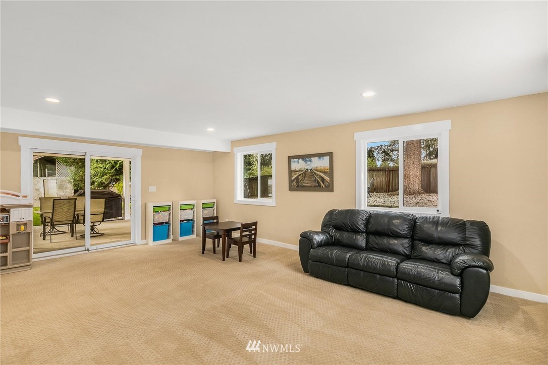 22924 49th Avenue Southeast Bothell, WA 98021 - Photo 8 of 30
