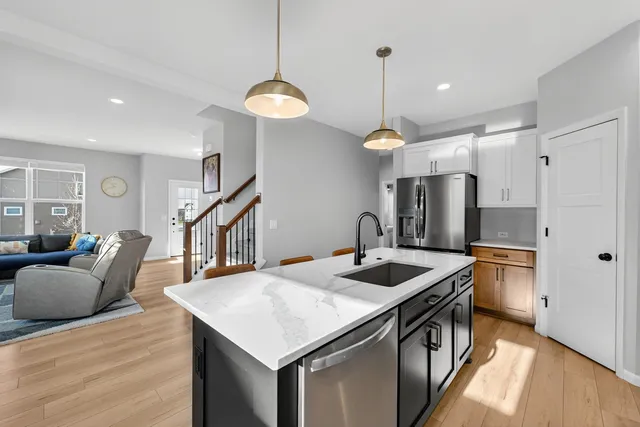 $524,900 | 463 Crusader, Waunakee, WI 53597