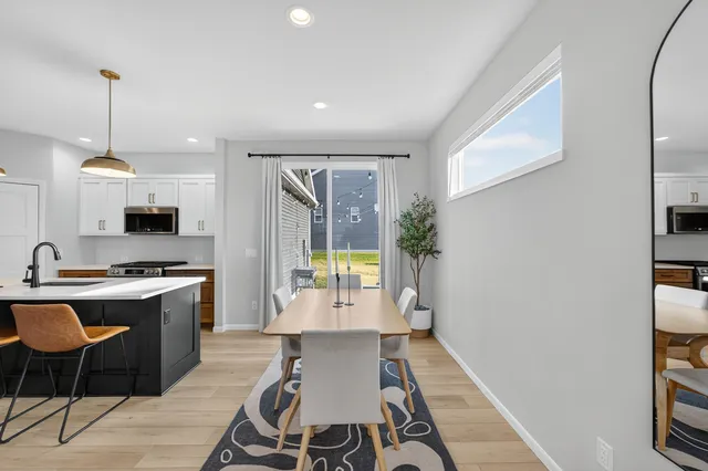 $524,900 | 463 Crusader, Waunakee, WI 53597