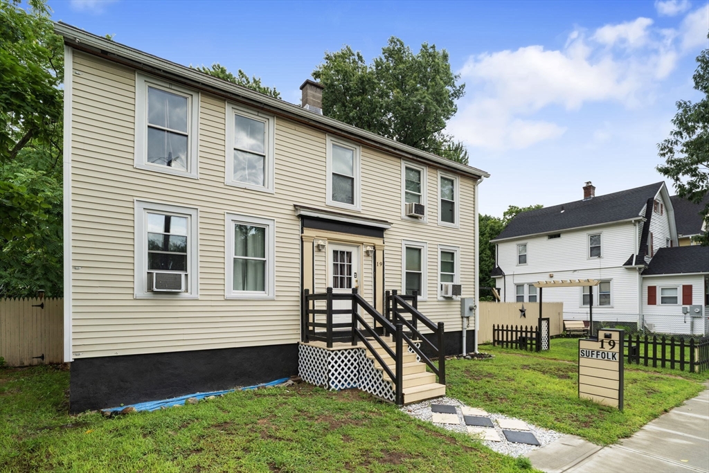 19 Suffolk Street Springfield, MA 01109 - Photo 2 of 27